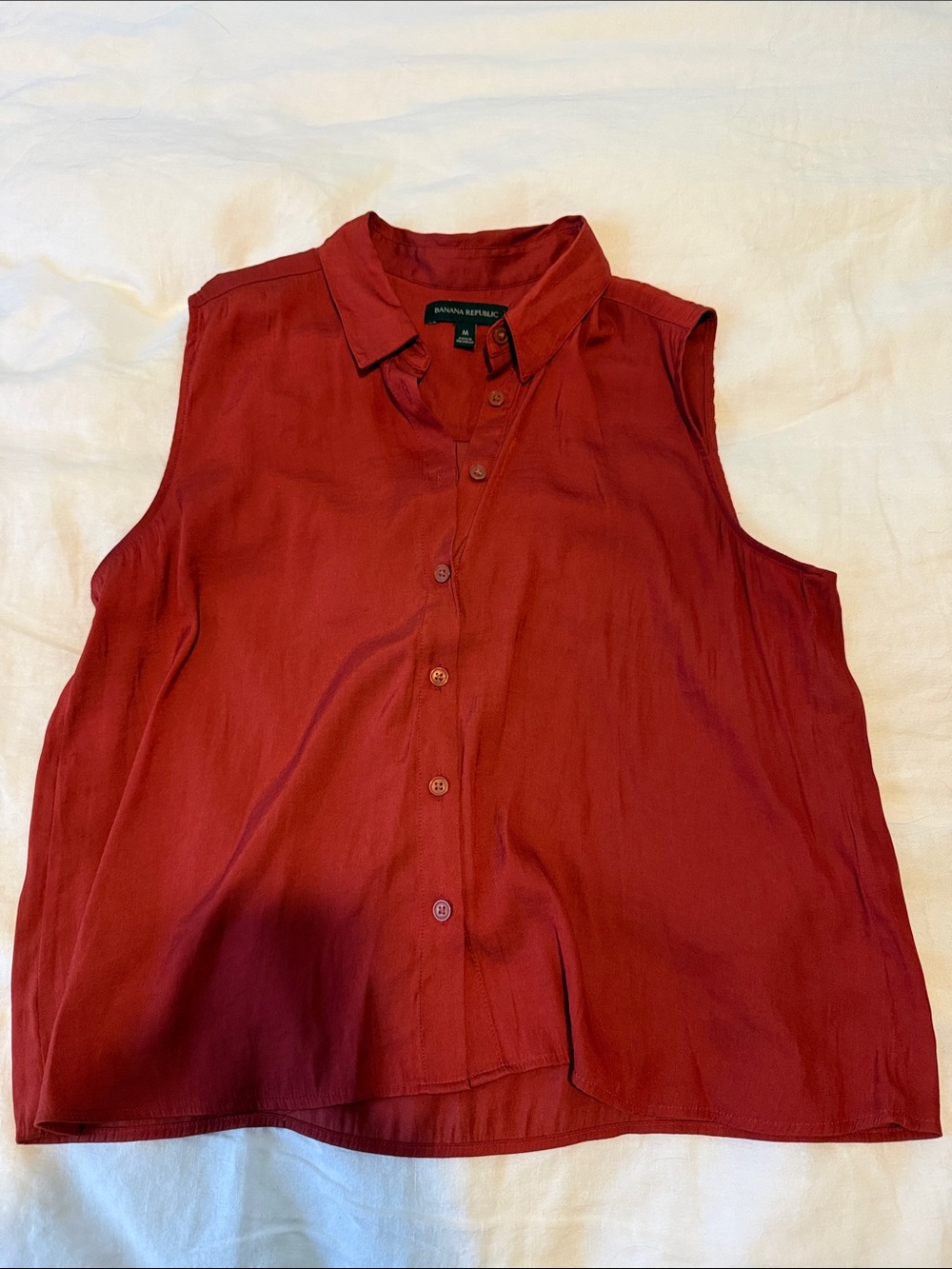 Banana Republic Sleeveless Button-Down Top - Red